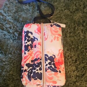 Charming Charlie Wine Carrier